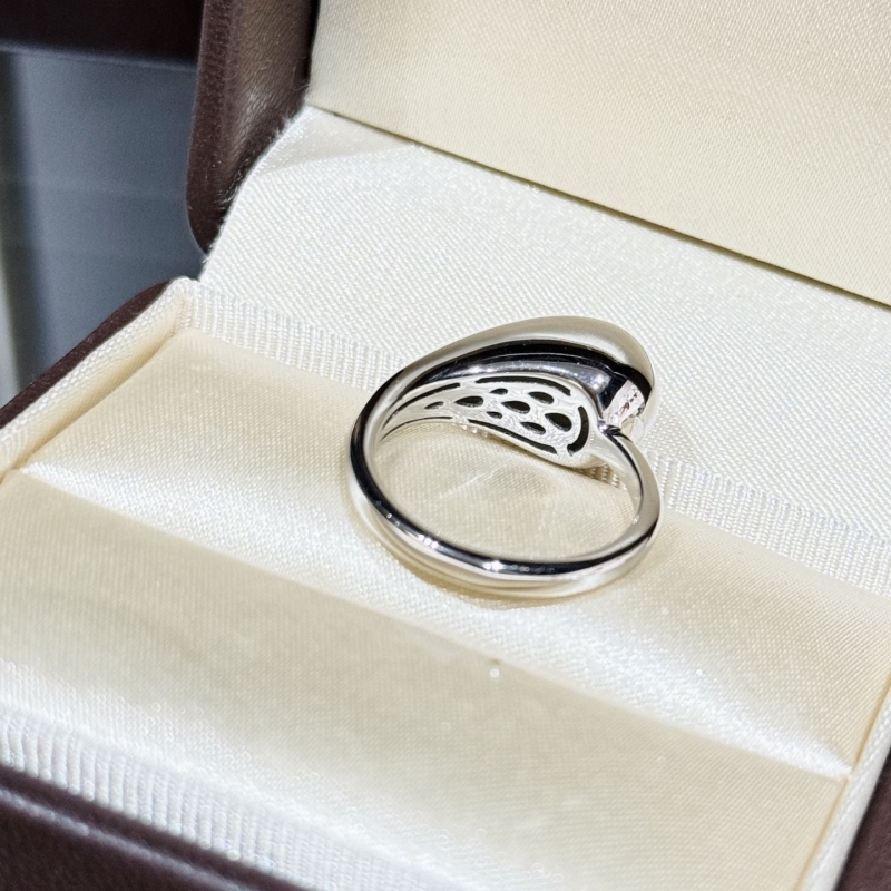 T*f*ny rings